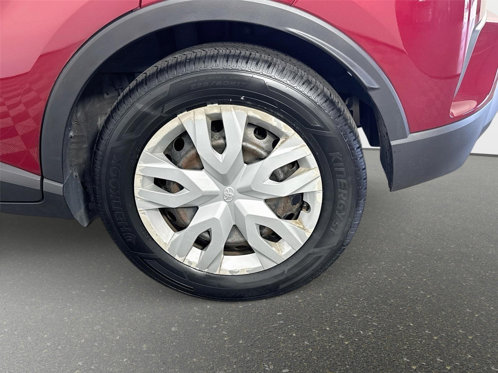 Used 2019 Ruby Flare Pearl Toyota XLE image 28