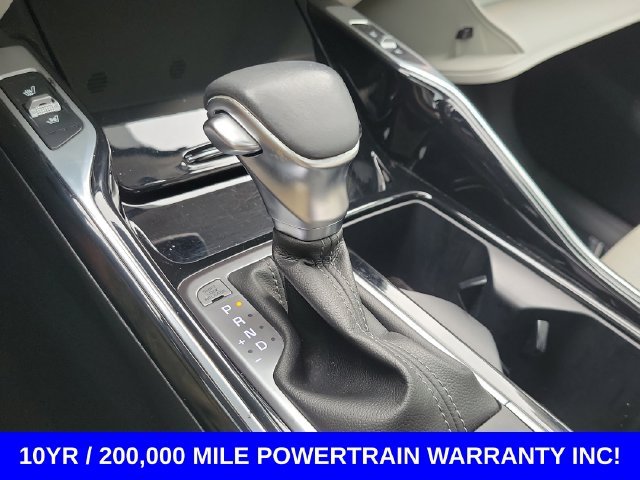 Used 2021 White Kia SX-Prestige image 23