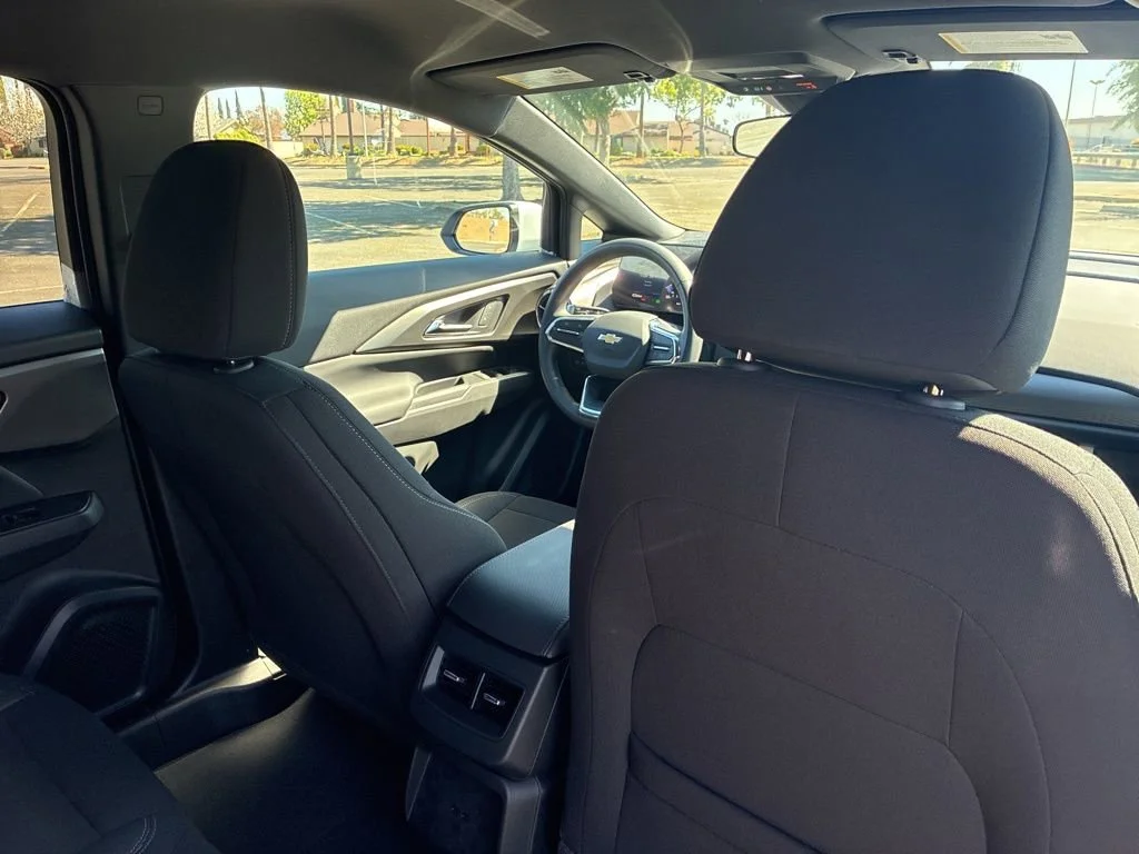 New 2026 Summit White Chevrolet LT image 24