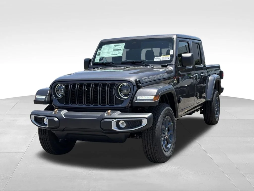 New 2026 Granite Crystal Metallic Clear-Coat Exterior Paint Jeep  image 2