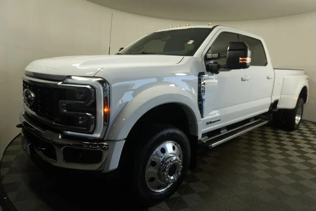 Used 2026 Oxford White Ford Lariat image 7