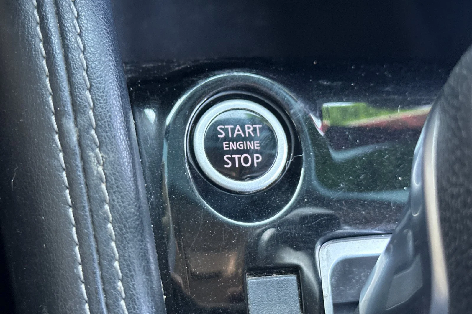 Used 2019 Silver Nissan SR image 22