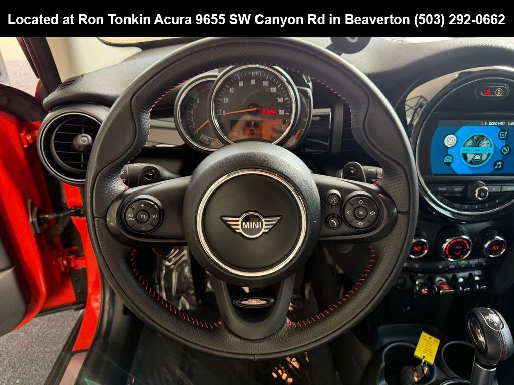 Used 2019 Solaris Orange Metallic MINI Classic image 19