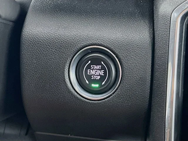 Used 2026 White GMC Elevation image 16