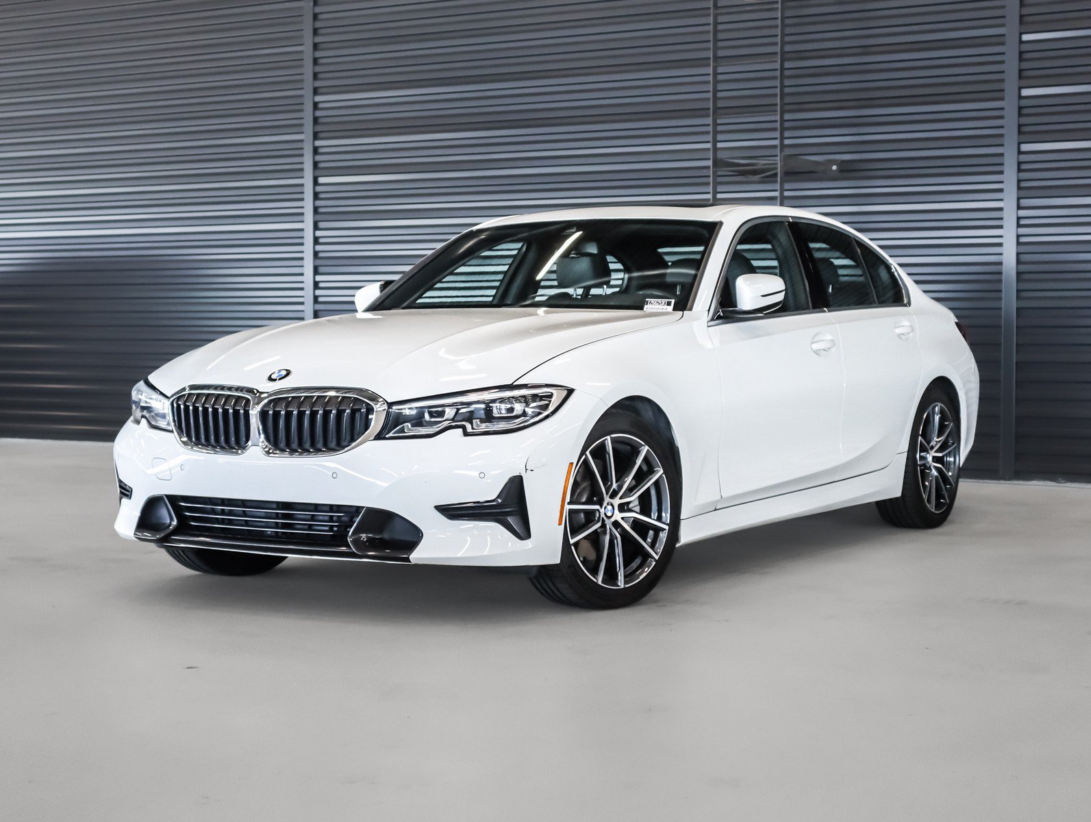Used 2019 Alpine White BMW 330i image 1