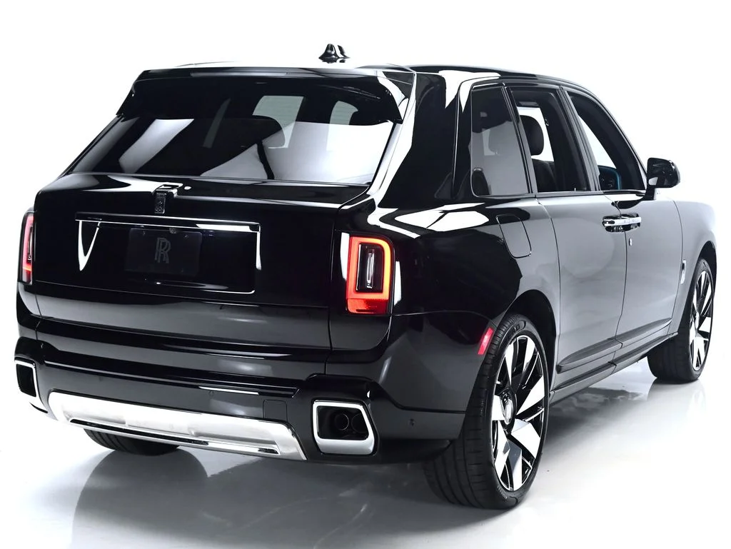 New 2027 Black Diamond Rolls-Royce  image 9