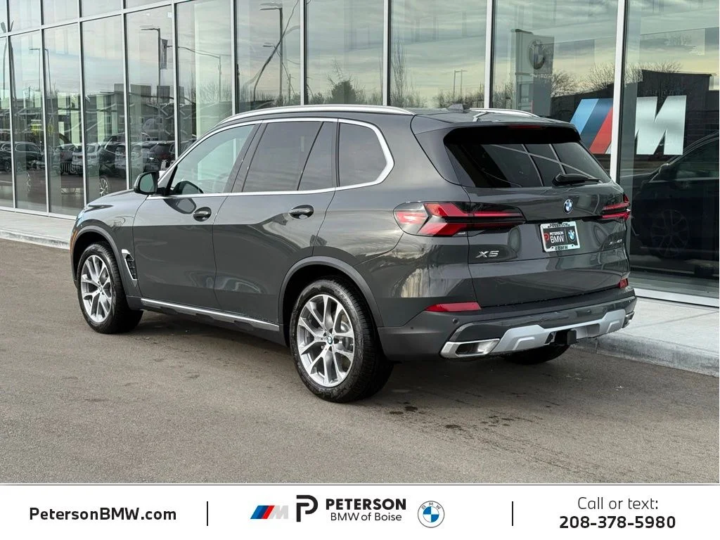 New 2026 Gray BMW xDrive40i image 3