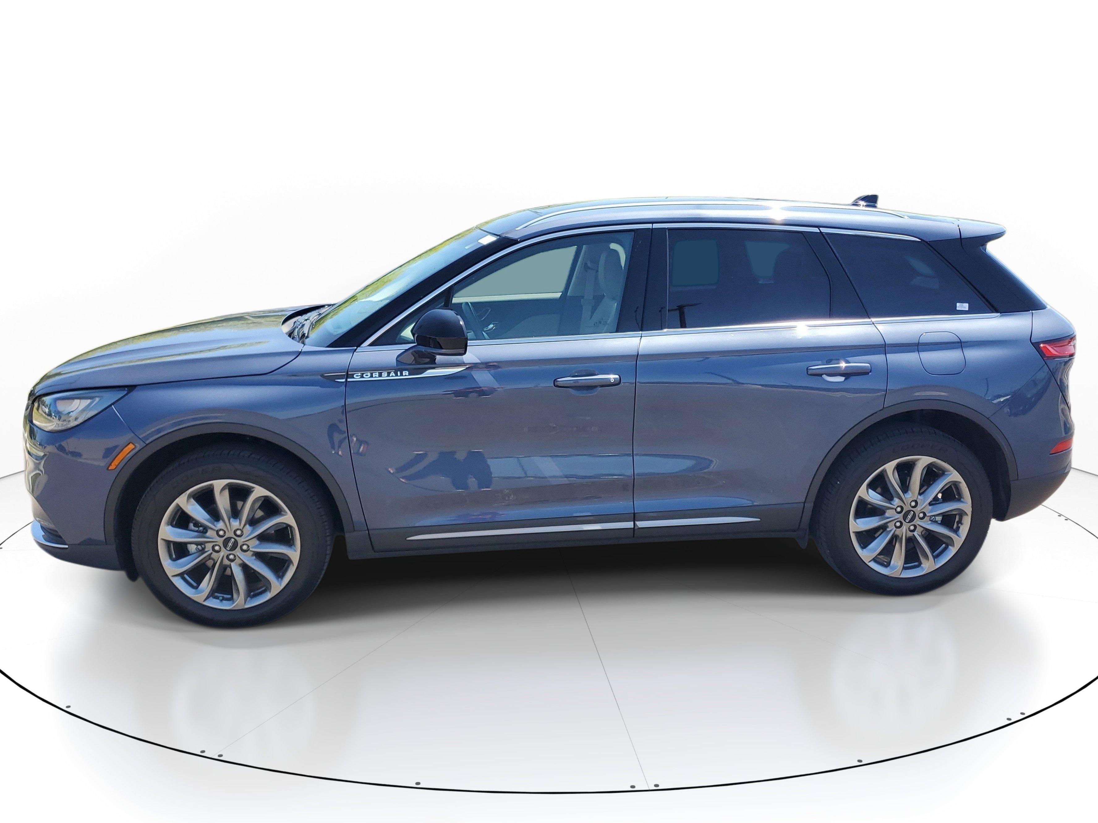Used 2022 Gray Lincoln Standard image 3