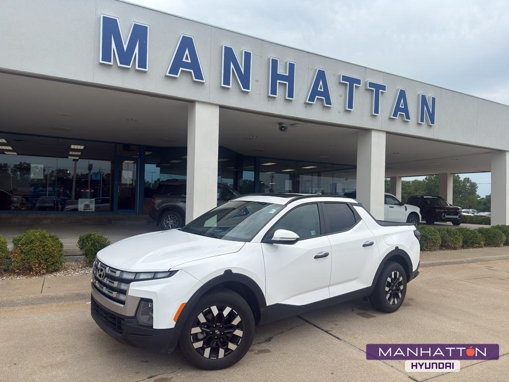 Used 2025 Atlas White Hyundai SEL Activity image 1