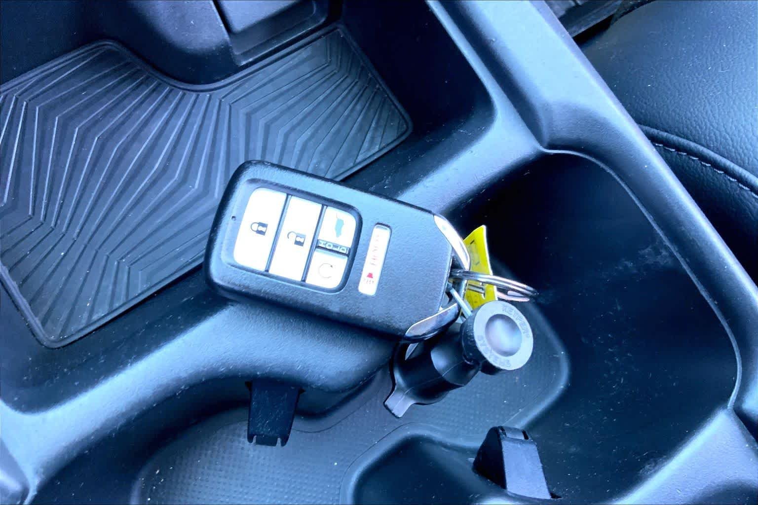 Used 2018 Lunar Silver Metallic Honda EX-L image 15