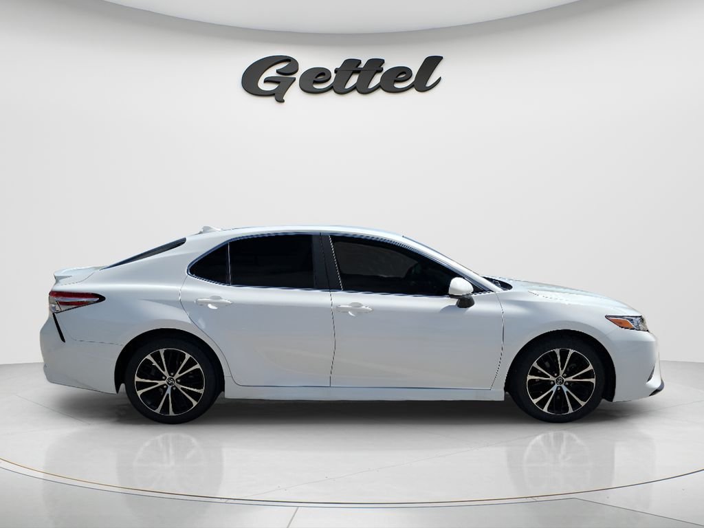 Certified Used 2020 White Toyota SE image 4