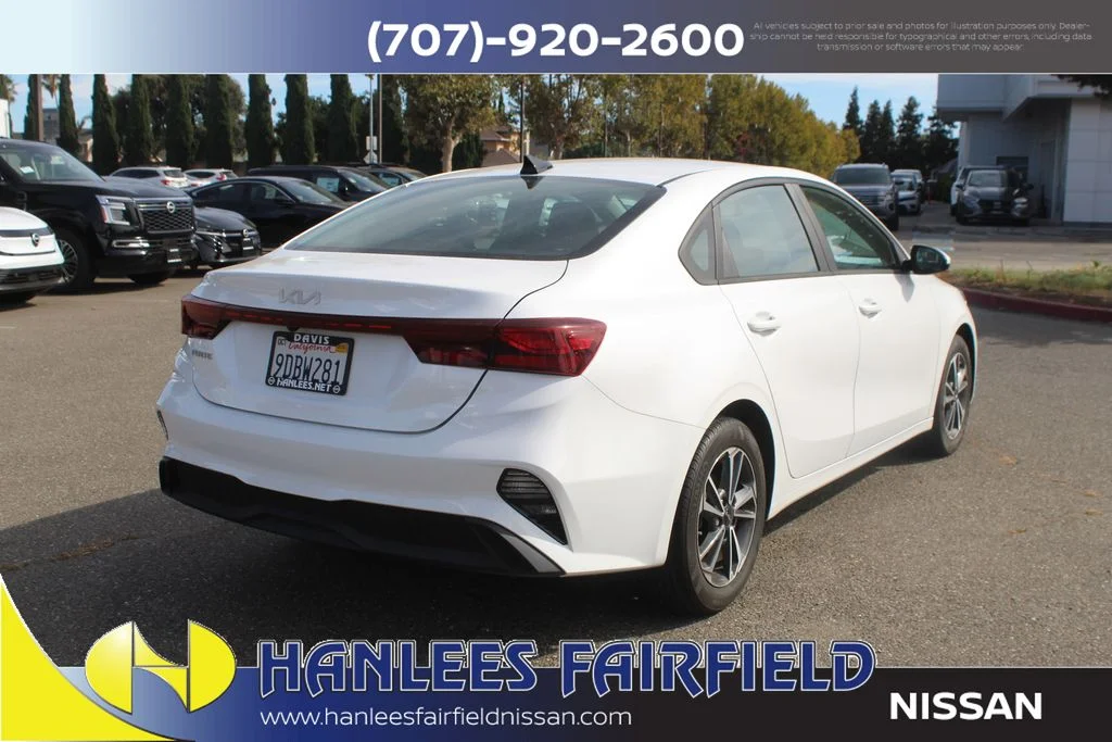 2023 Kia Forte LXS - Photo 7