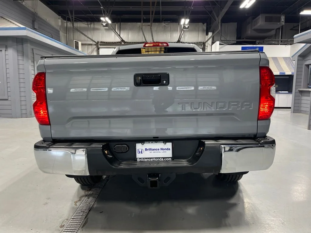 Used 2019 Gray Toyota SR5 image 6