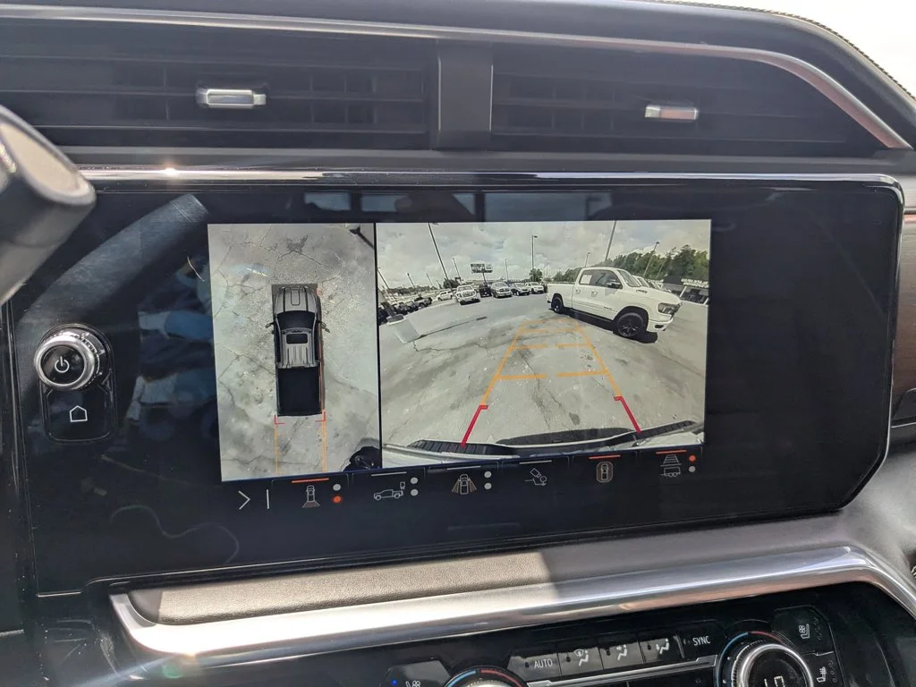 Used 2024 White Frost Tricoat GMC Denali Ultimate image 18