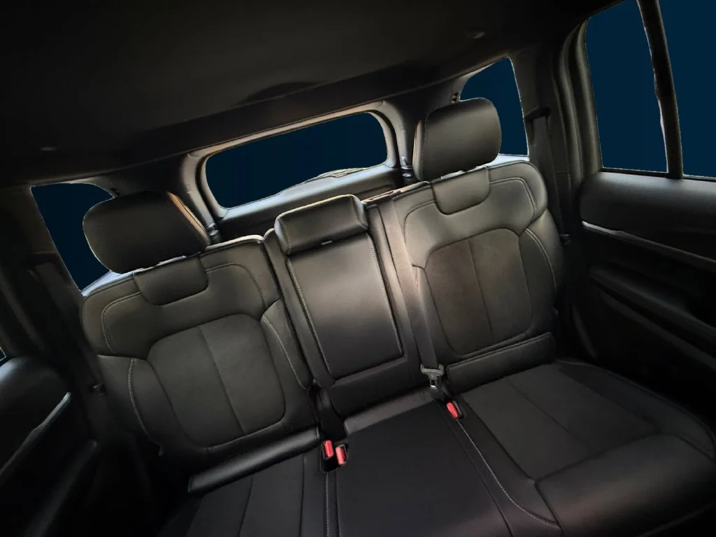 New 2027 Black Jeep Laredo Altitude image 18