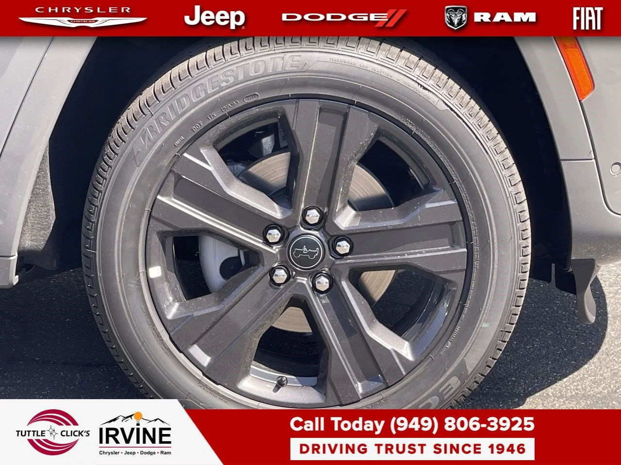 New 2027 Sting-Gray Clear-Coat Paint Jeep Limited Reserve image 16