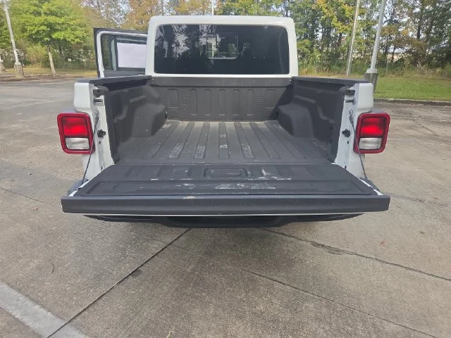 Used 2025 White Jeep High Tide image 26