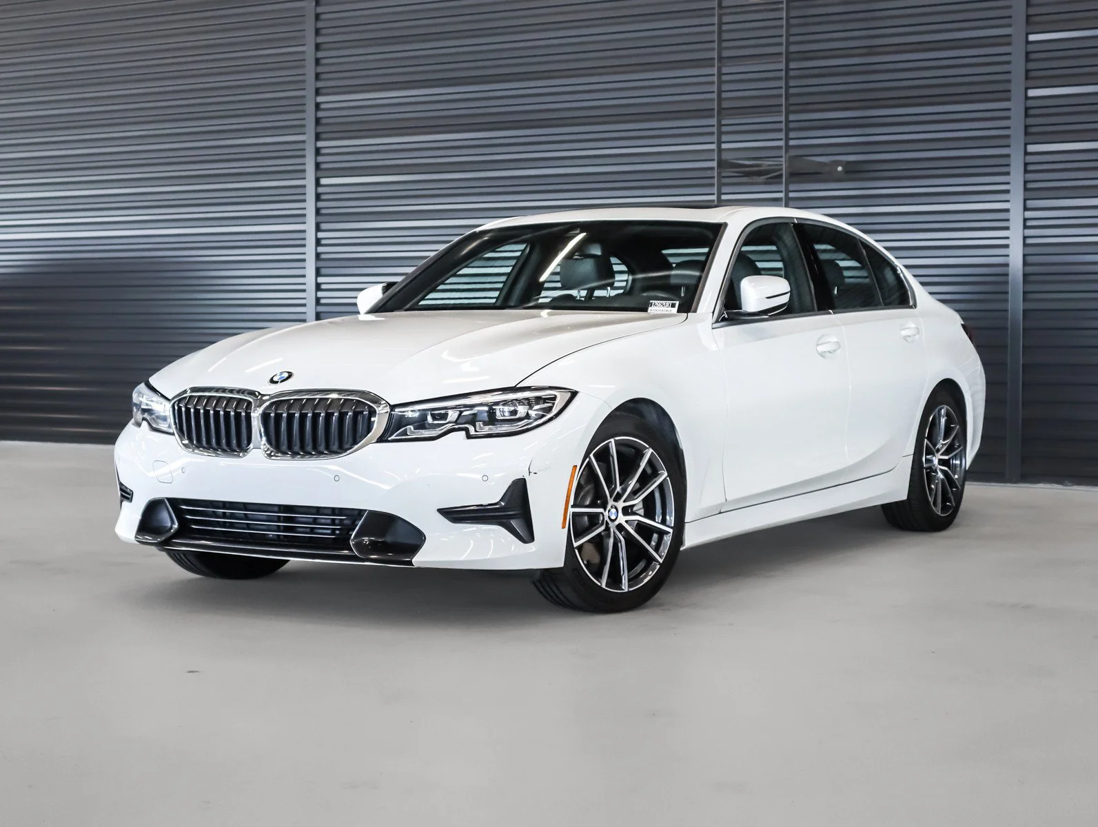 Used 2019 Alpine White BMW 330i image 1