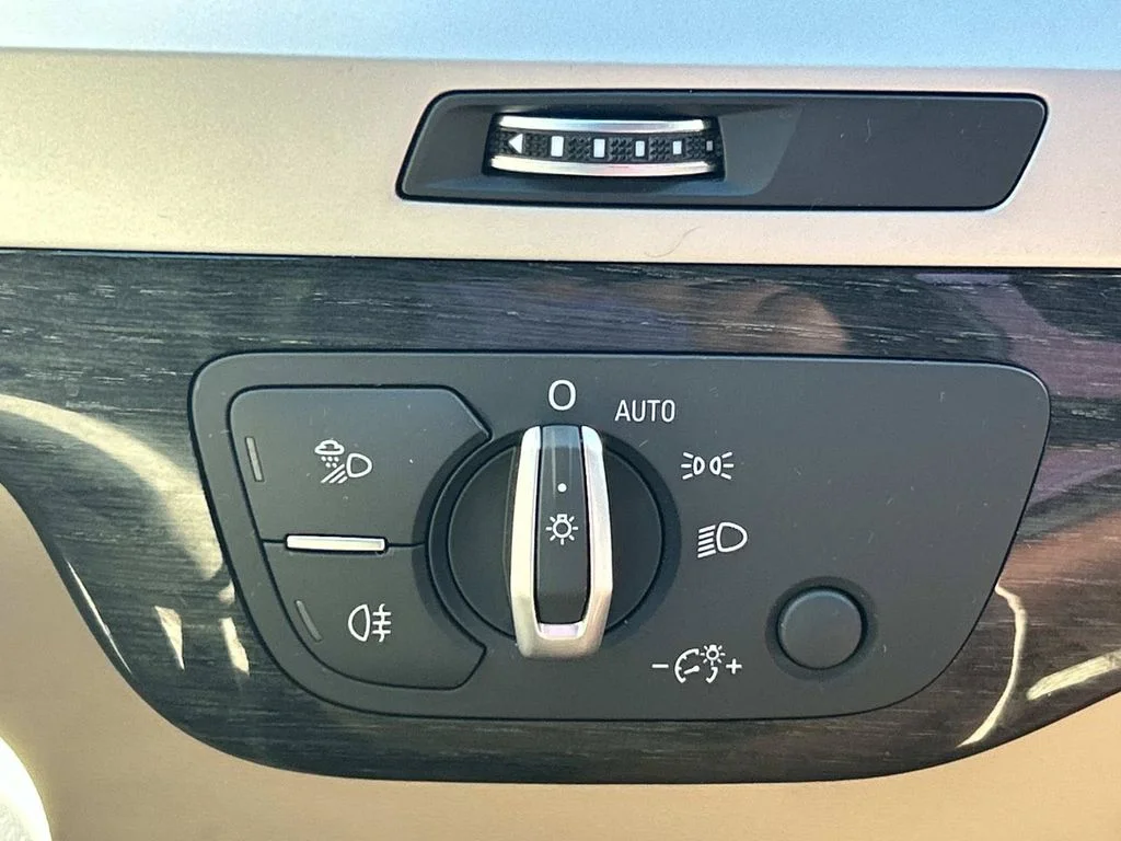 Used 2018  Audi 2.0T Premium Plus image 28