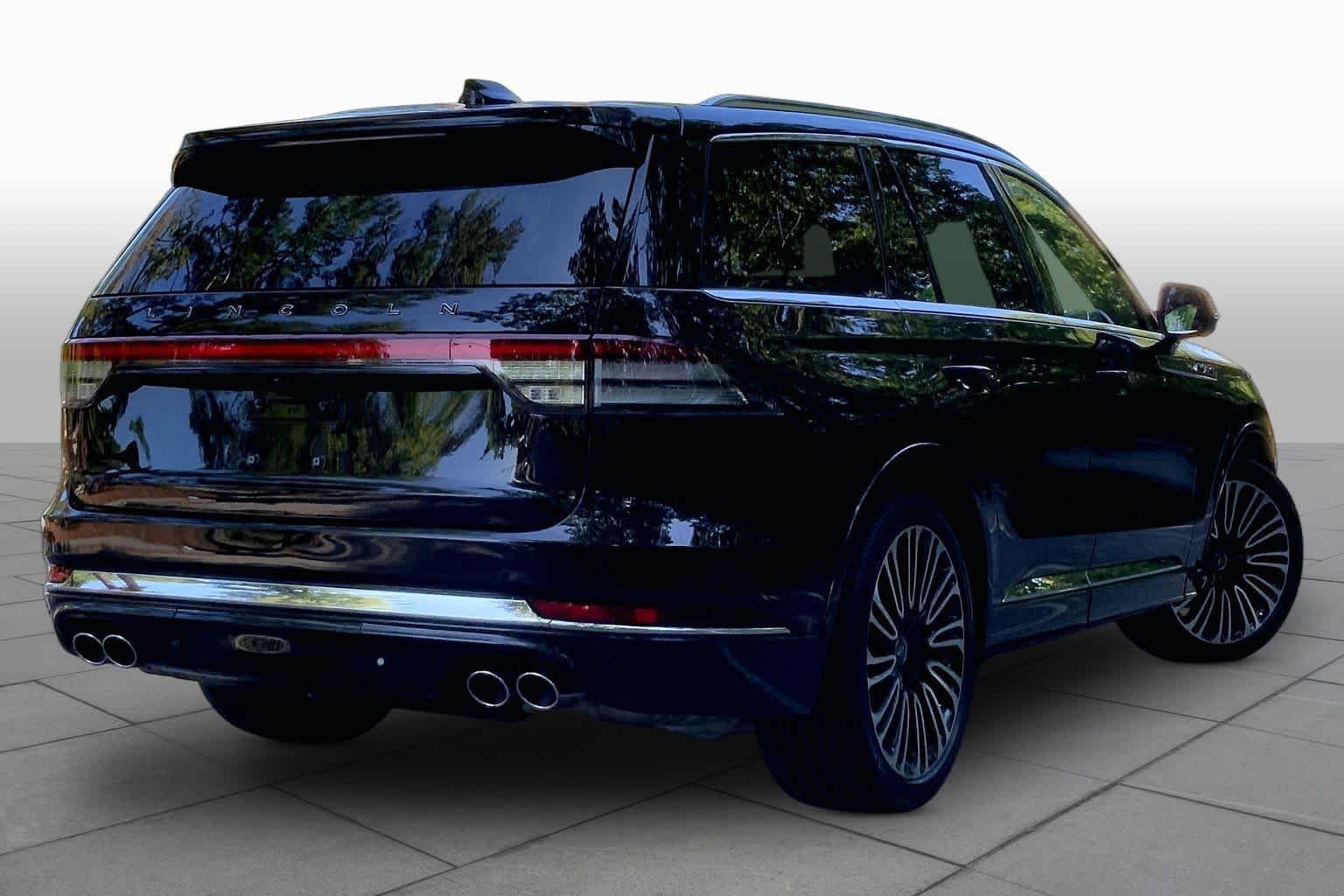 Used 2025 Infinite Black Metallic Clearcoat Lincoln Black Label image 12