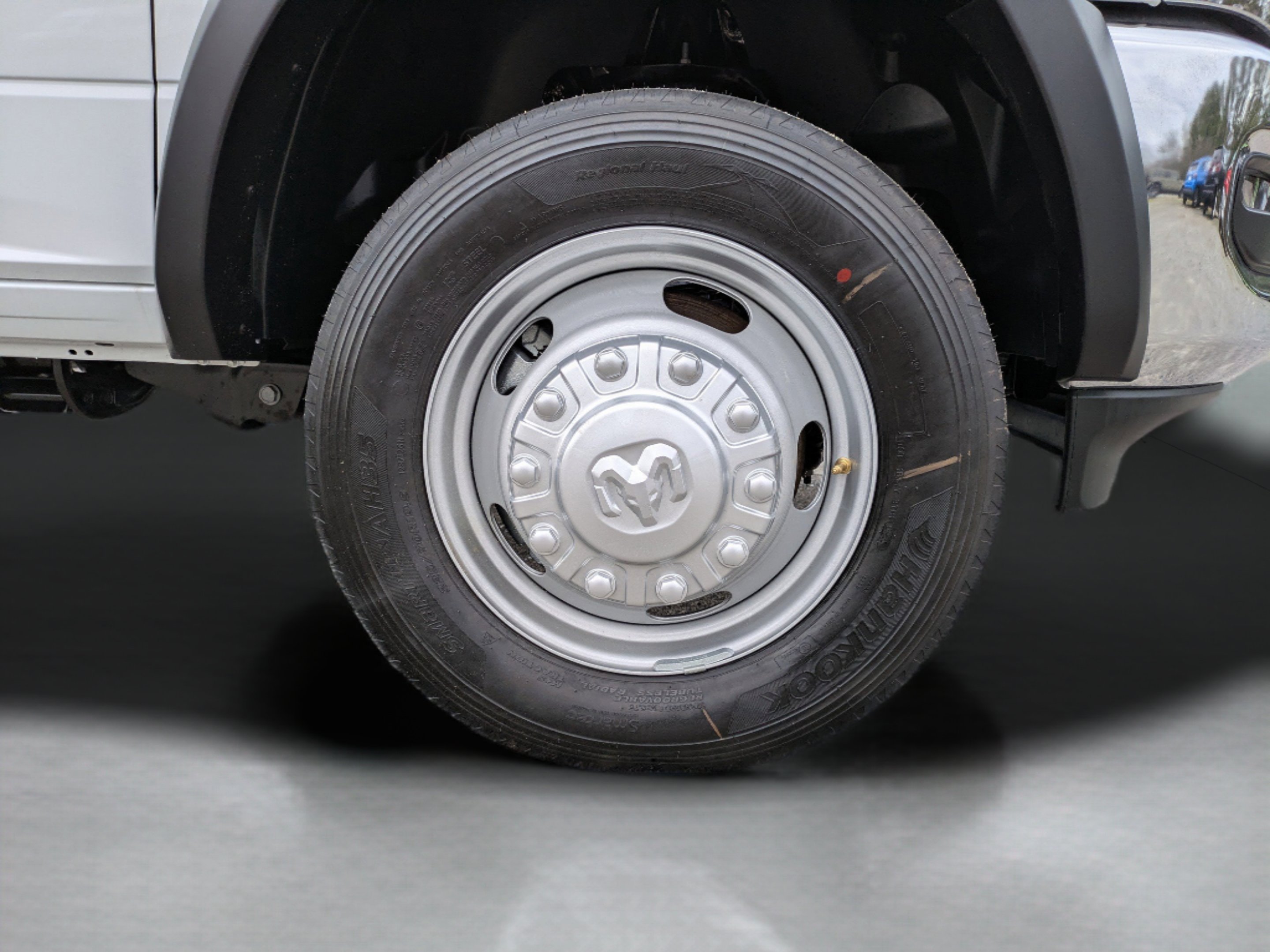 New 2026 Bright White Clear-Coat Exterior Paint RAM Tradesman image 29