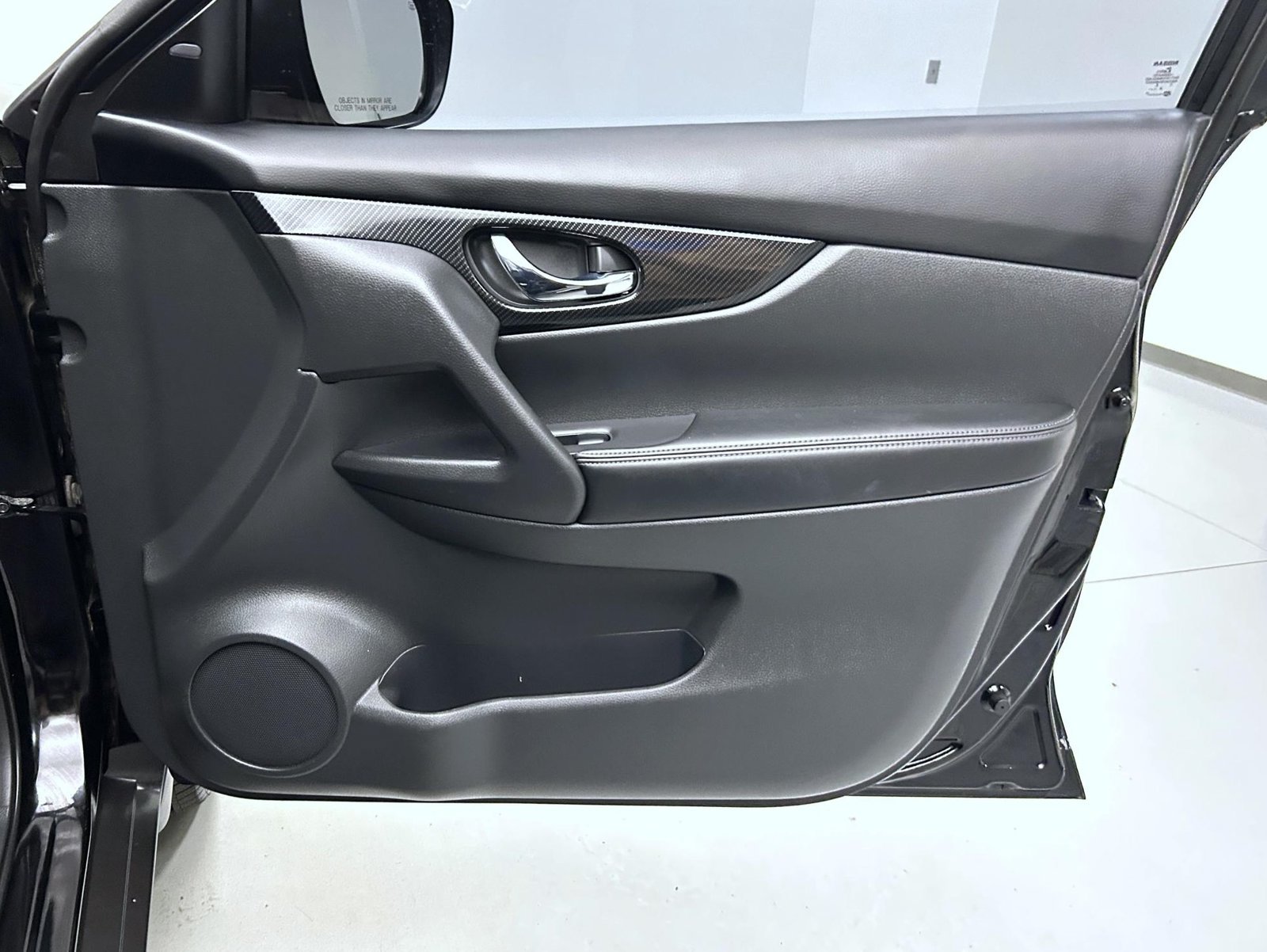 Used 2019 Black Nissan SL image 16
