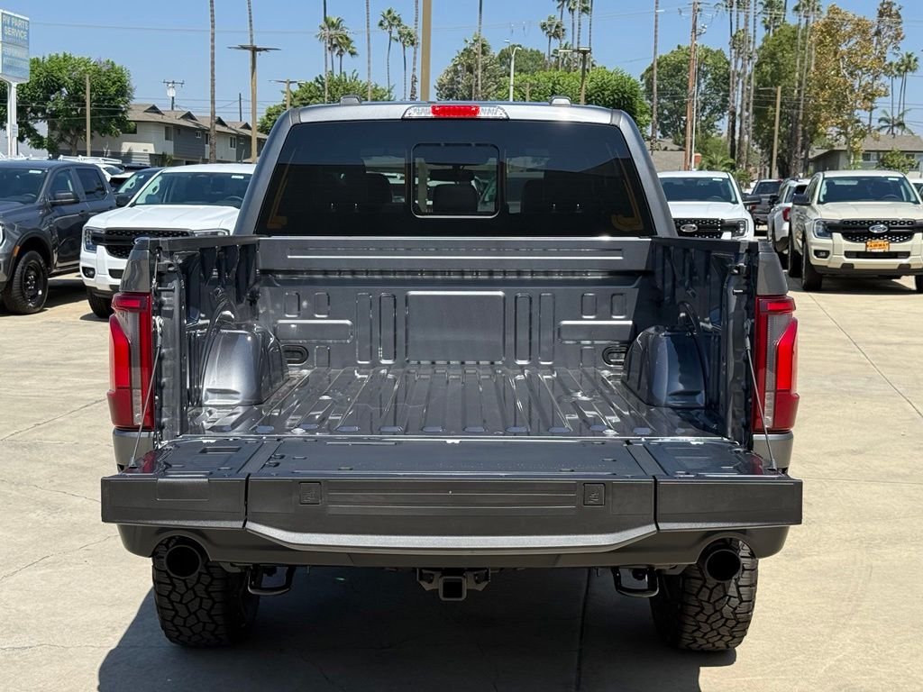 New 2026 Carbonized Gray Metallic Ford Tremor® image 17