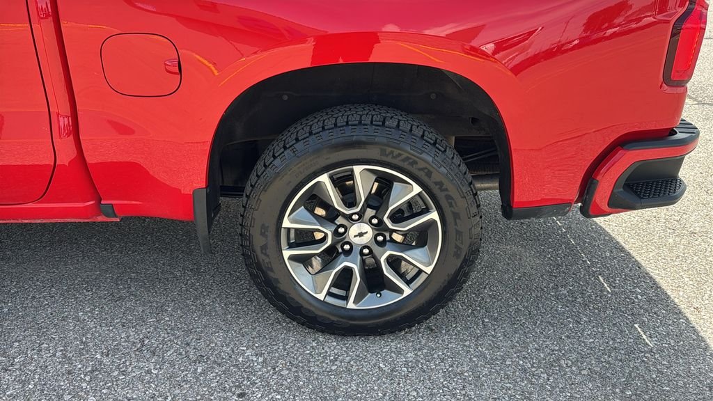 Used 2023 Red Chevrolet RST image 8