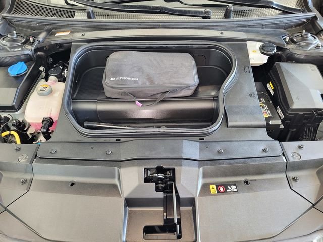 Used 2023 Green Hyundai Limited image 27
