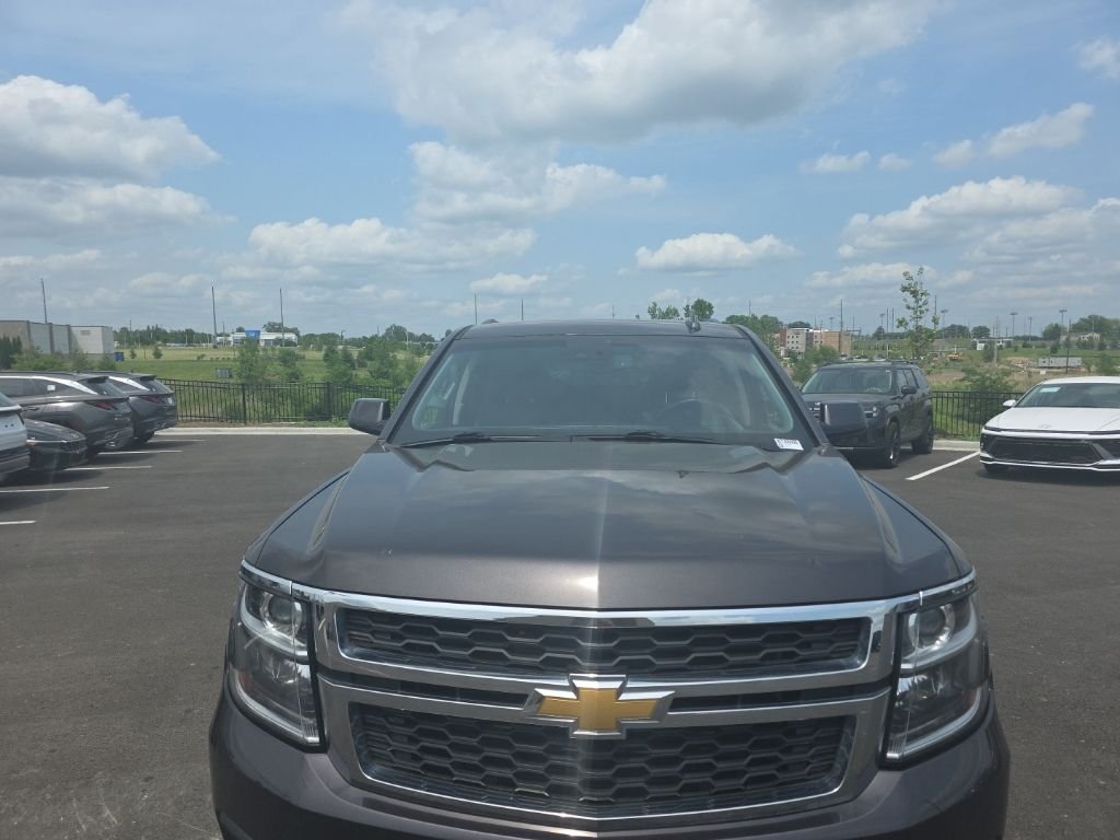 Used 2018 Chevrolet Suburban LT with VIN 1GNSCHKCXJR306990 for sale in Kansas City