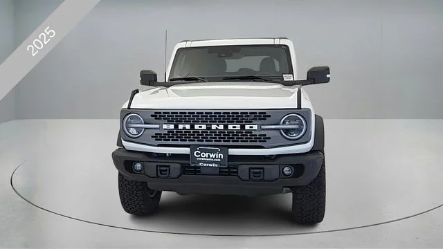 2025 Ford Bronco 4-Door Badlands - Photo 2