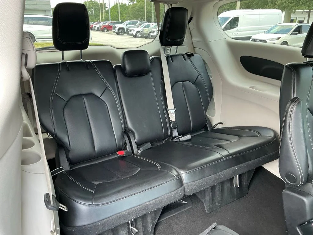 Used 2023 Black Chrysler Touring L image 22