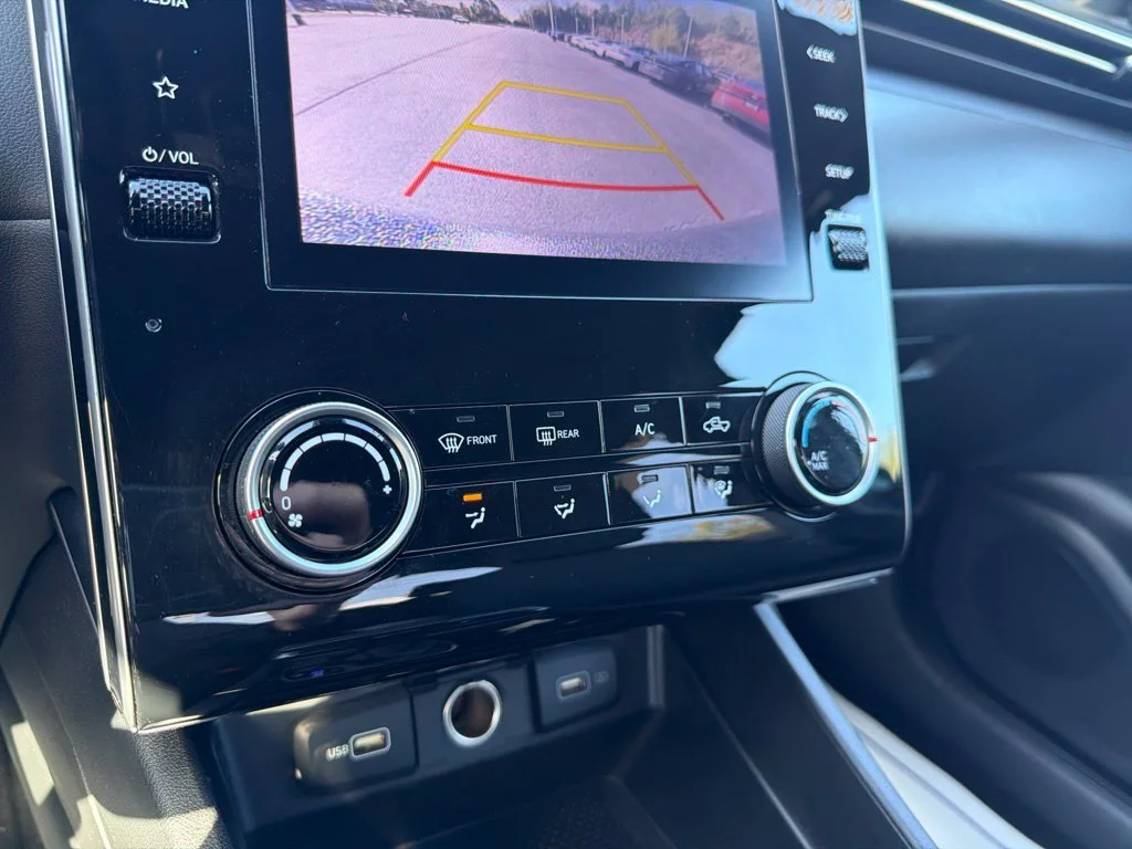 Used 2023 Blue Stone Hyundai SEL image 23