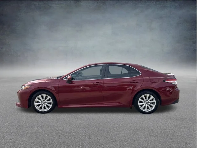 Used 2018 Red Toyota LE image 15