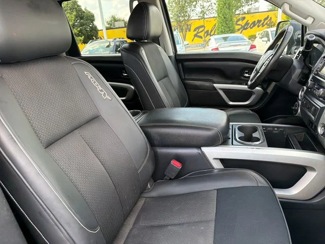 Used 2017 Black Nissan PRO-4X image 25