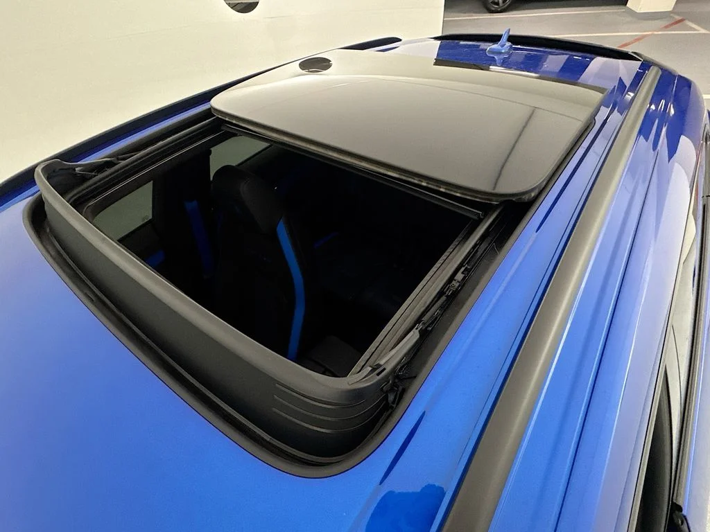 Used 2023 Blue Lamborghini S image 23