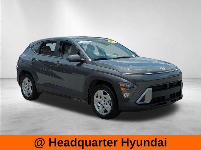 Used 2026 Gray Hyundai SE image 3