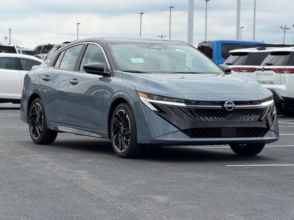 New 2026 Atlantic Gray Metallic / Super Black Two-tone Nissan SR image 2