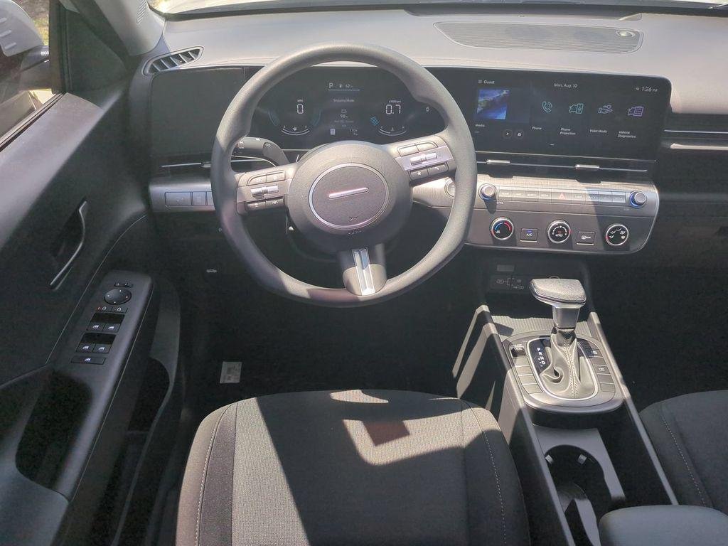 New 2027 Gray Hyundai SE FWD image 18