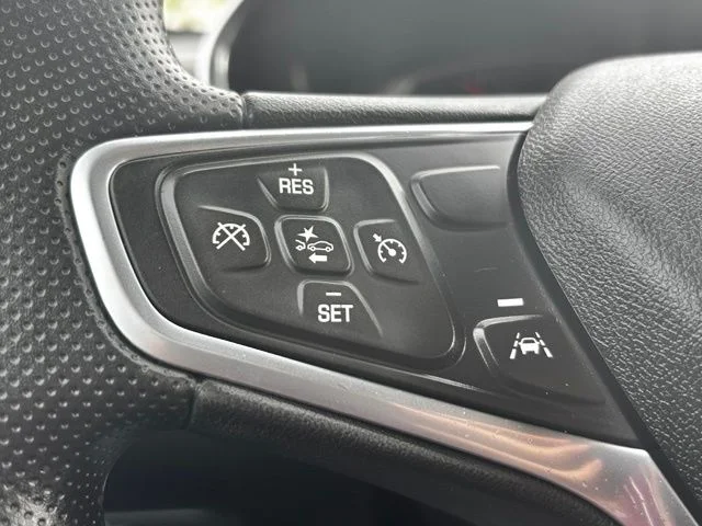 Used 2022 Gray Chevrolet LT image 17