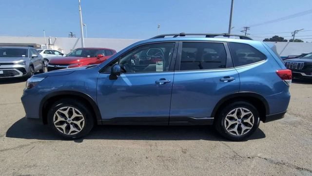 Used 2020 Blue Subaru Premium image 5