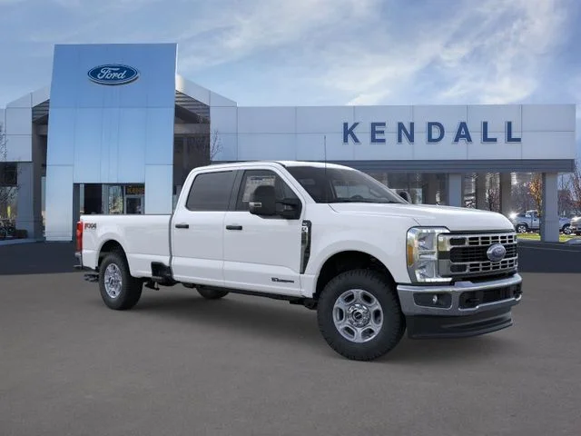 New 2026 Oxford White Ford XLT image 7