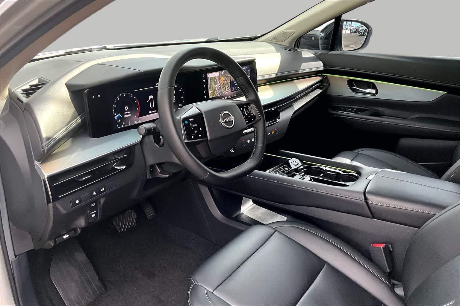Used 2025 Brilliant Silver Metallic Nissan SL image 18