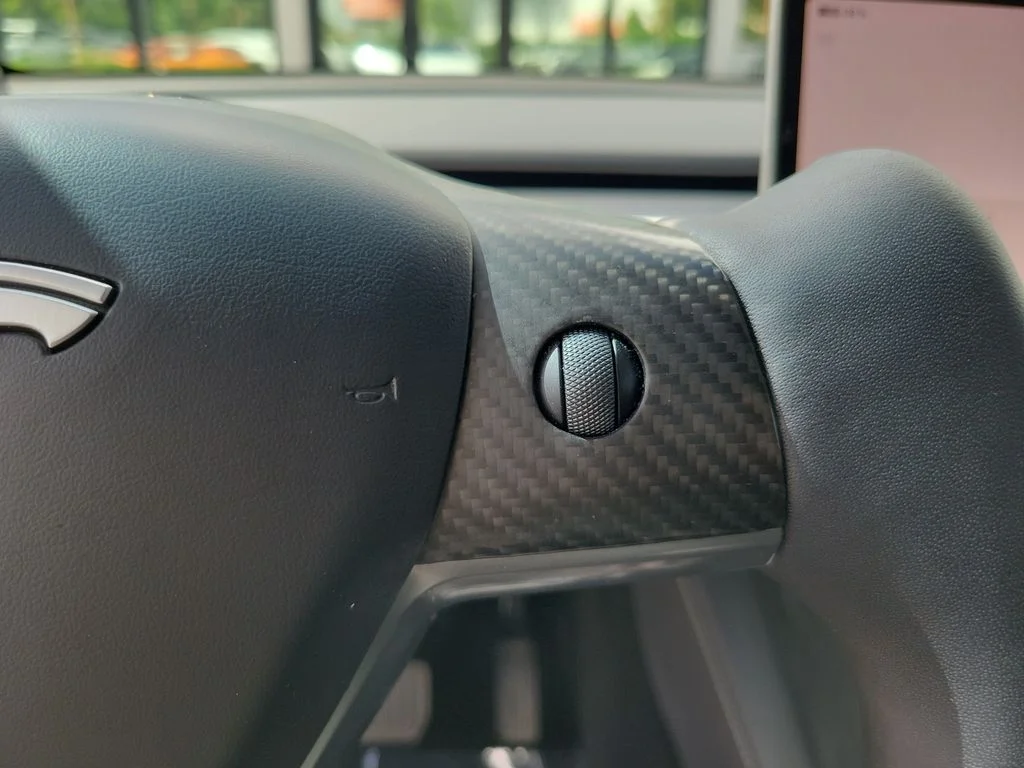 Used 2024 White Tesla Long Range image 32