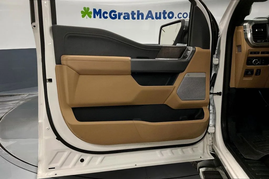 Used 2021 White Ford Lariat image 28