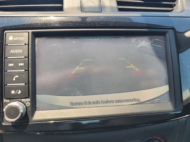 Used 2019 White Nissan S image 21
