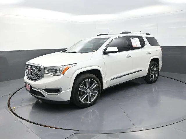 Used 2018 White GMC Denali image 3
