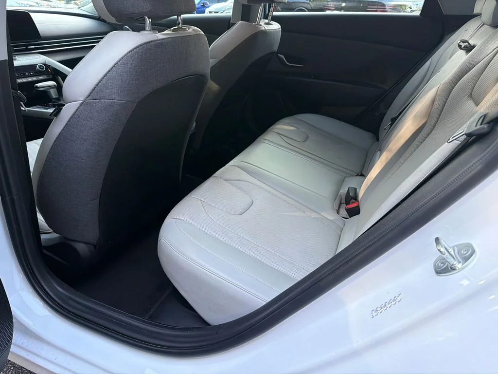 Used 2023 White Hyundai Limited image 20