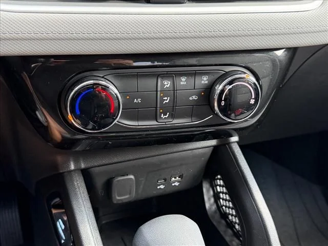 Used 2025 Green Chevrolet LT image 20