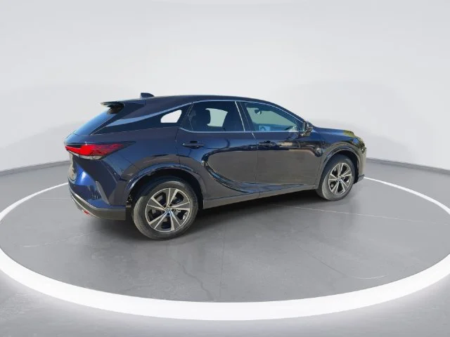 Used 2024  Lexus 350 image 9